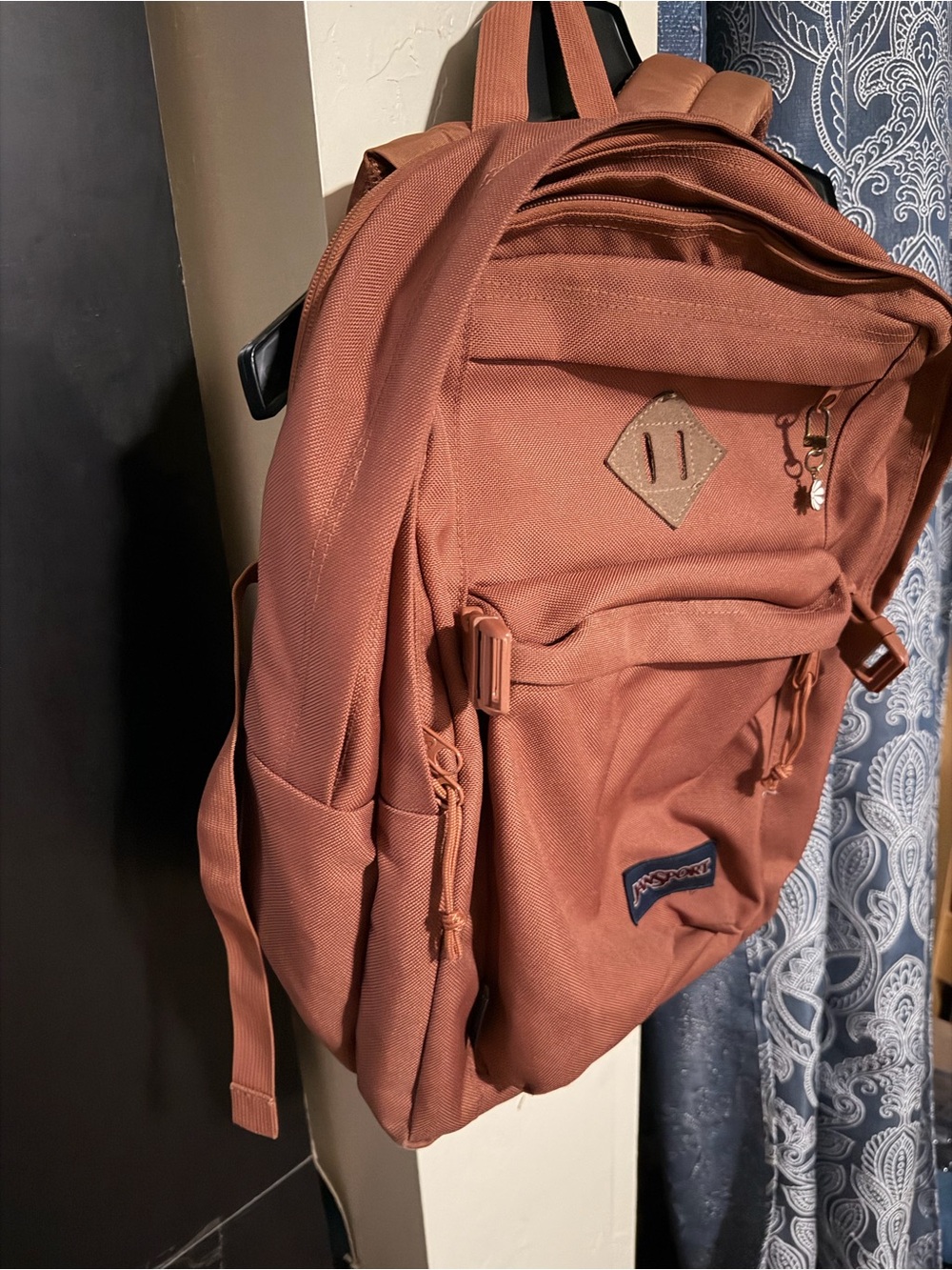 JanSport Main Campus FX Backpack – 15-Inch Laptop Bag, Leather Trim, Basic Brown - Picture 3 of 6